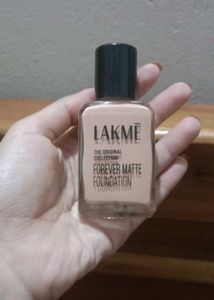 Lakme Forever Matte Foundation