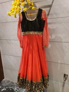 🔥🎀 Women Partywear Gown 🎀🔥
