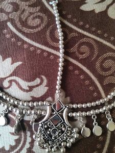 Navratri Necklace With Bindi