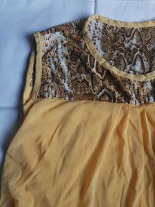 Sunny Yellow Top For Beach 🥂