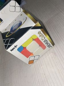BRAND NEW Smooth RUBIK'S CUBE