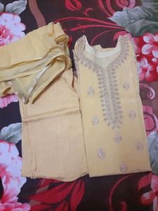 Newly stiched suit set with dupatta