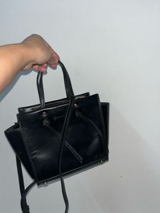 Pre-loved Mini Zara Black Slingbag