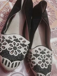 Floral Black Ballerinas