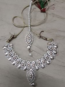 white Stone Set Only Tika Or Nackles