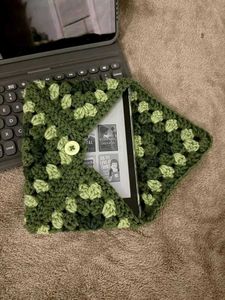 Crochet E-Reader/Tablet Sleeve