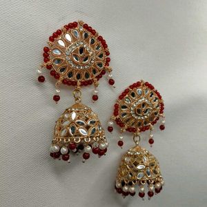Red Jhumke With Maangtika