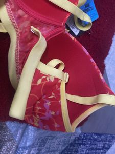 Clovia Red Floral Print Bra 32 B Light Padded