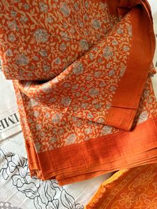 Orange Floral Print Saree with Blouse Piece