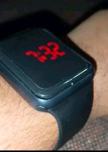 PARTY WEAR WATH LOOK LIKE AA SWART WATCH