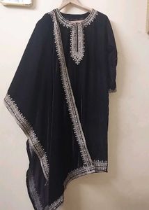 Elegant Embroidered Velvet Kurta set