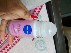 Underarms Roll-On Pink Colour
