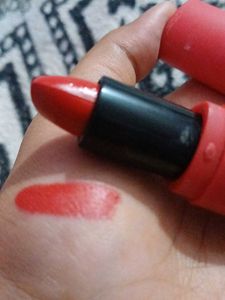 Beauty People Red Lipstick