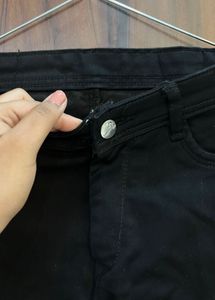 Black Cargo jeans 🫶🏻