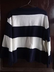 trendy black and white stripes sweater
