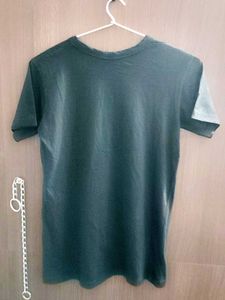 Cute Graphic Tee 😍