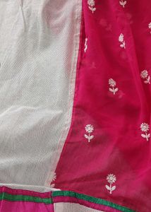 🩷🤍 Party Wear Saree In Pure Chiffon