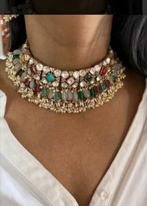 Chesta Ad Neck Set