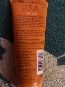 Lotus Herbals Safe Sun SPF 40