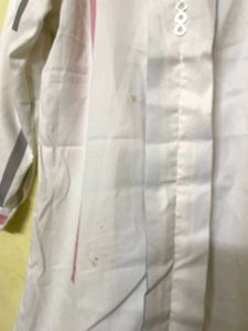 Women&#39;s White Shirt