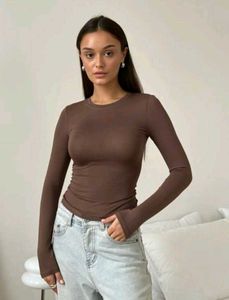 NEWME fitted top 🟤