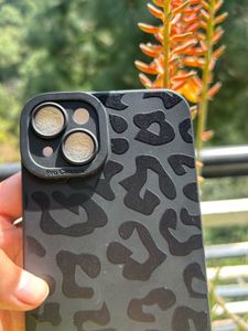 black iPhone 14 plus cover