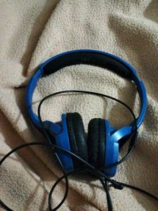 AMAZON BASICS WIRED  BASS HEADPHONE   FOR MUSIC
