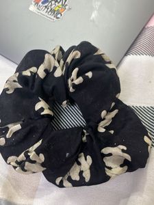 Set Of 5 Scrunchies