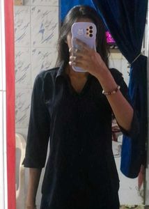 Classic Black 3/4 Sleeve Top