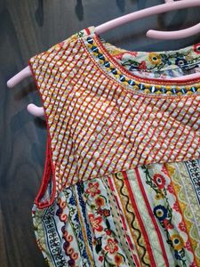 Print Sleeveless Kurti