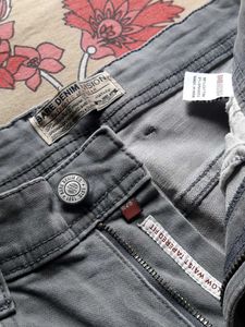 A Very Comfortable Jeans for Men