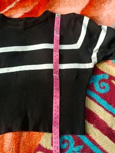 Korean Women Loose Thin Stripped Sleeve Knit Crop