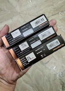 Manish Malhotra Liquid Matte Lipstick