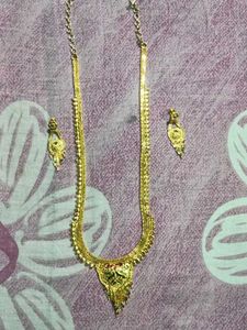 Elegant Gold-toned Necklace Set