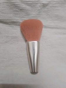 4 In 1 Make Up Brush