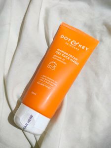 D&amp;K Detan Sunscreen And Face Wash Combo