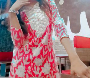 Red And White Combination Short Kurti ❤️🤍