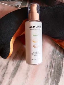 Almond Moisturizing Toner