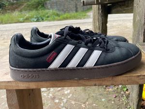 Adidas Sneakers