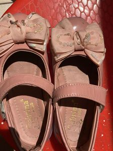 Girls Pink Bow Shoes Size 7