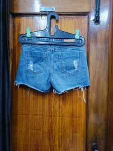 🇳🇿💫🔥 Ripped Denim Shorts