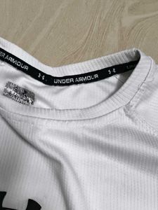 Under Armour T-Shirt