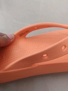 crocs Peach Flip Flops New Never Used