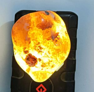 Glowing Agate