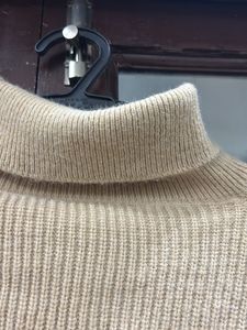 Crop Woollen sweater