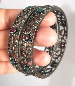 Oxidised silver stone studded Bangle Set