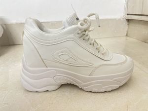 White Sport shoes