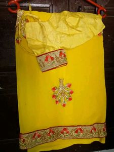 Yellow sari With Blouse