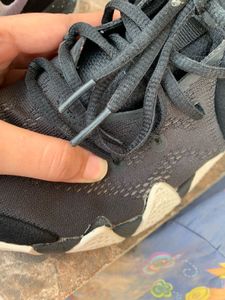 *Final Sale* Nike Kyrie 4 Sport Shoes
