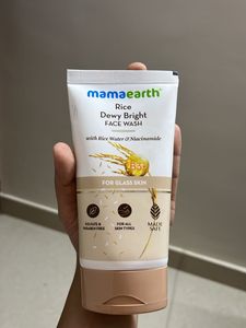 Mamaearth Rice Dewy Bright Face Wash
